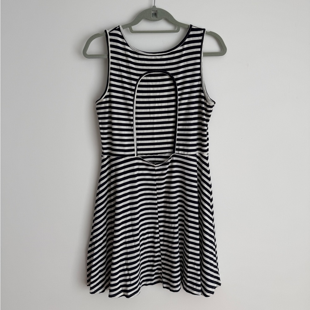 Blue and white dress / cut out on back - Picture 4 of 4